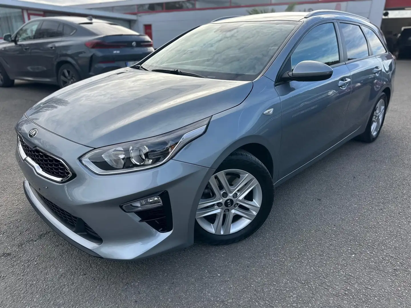 Kia Ceed SW / cee'd SW Ceed SW 1.5 T-GDi More ISG DCT Gris - 1