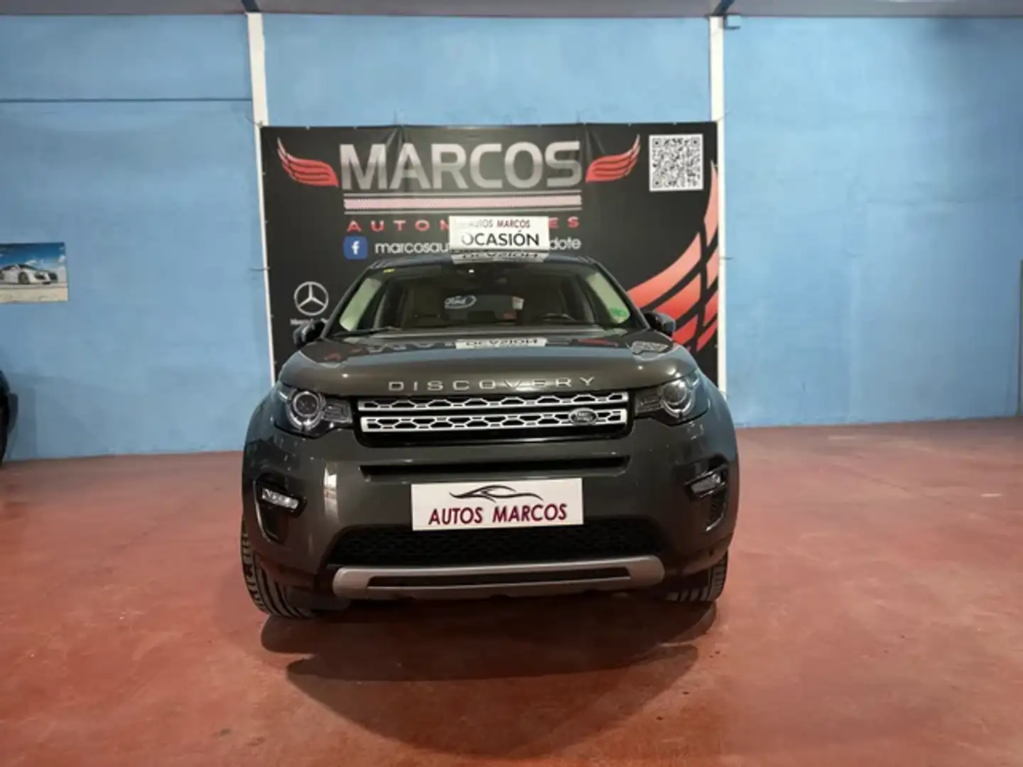 Land Rover Discovery Sport 2.0TD4 Pure 4x4 Aut. 150 Чёрный - 2