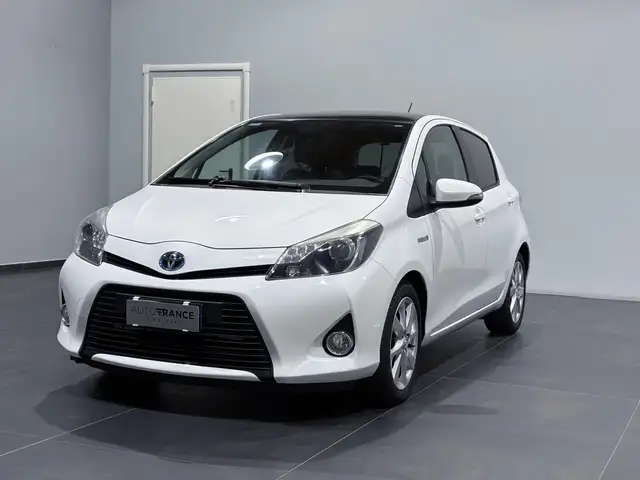 Toyota Yaris Yaris III 2011 5p 1.5h Style