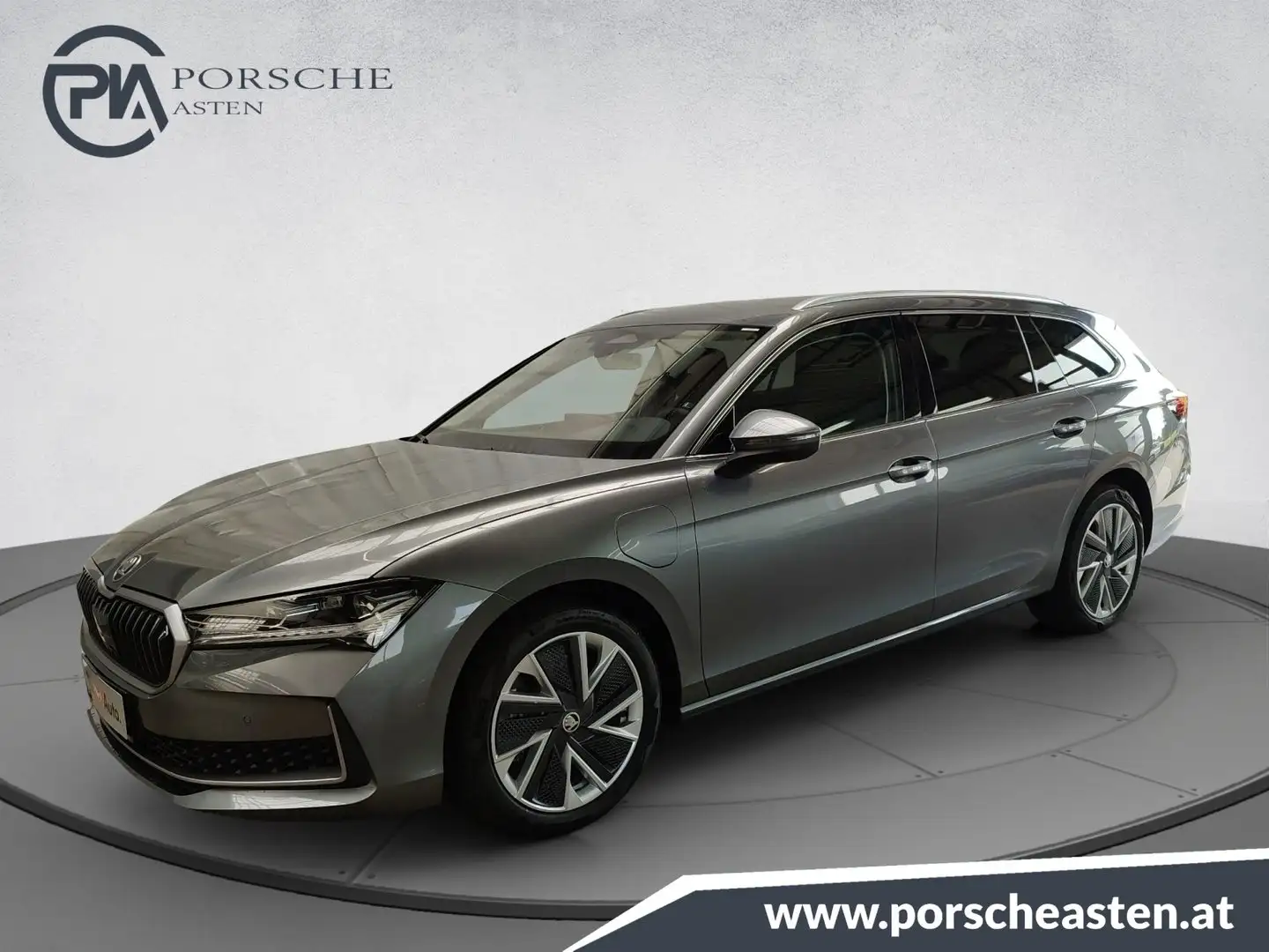 Skoda Superb Selection iV TSI DSG Grau - 1