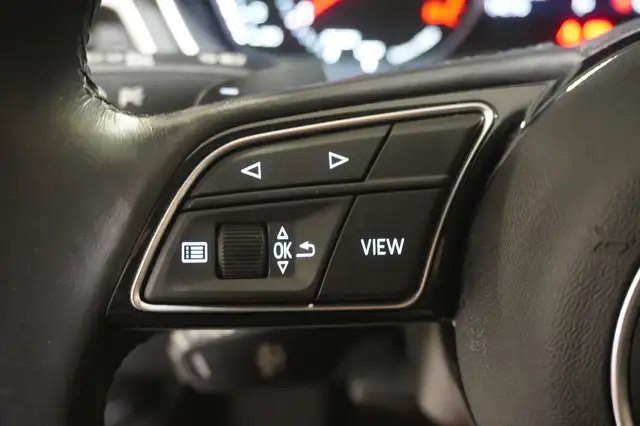 Audi A4 view 12