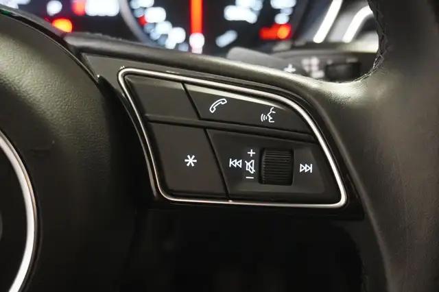 Audi A4 view 13