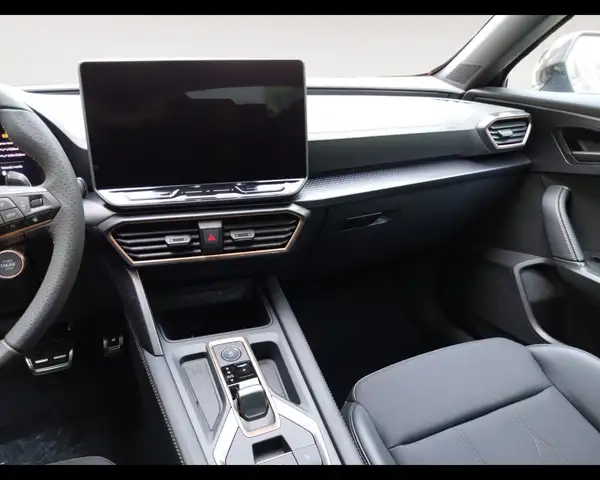 Cupra Formentor view 11