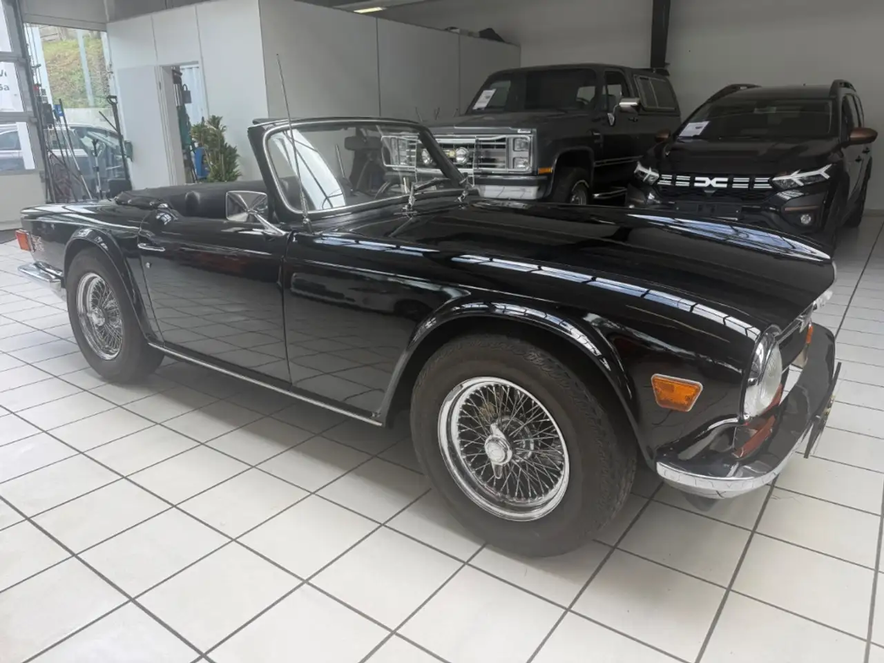 Triumph TR6 Pi mit Overdrive Weber Doppelvergaser Speichenräde, foto 3