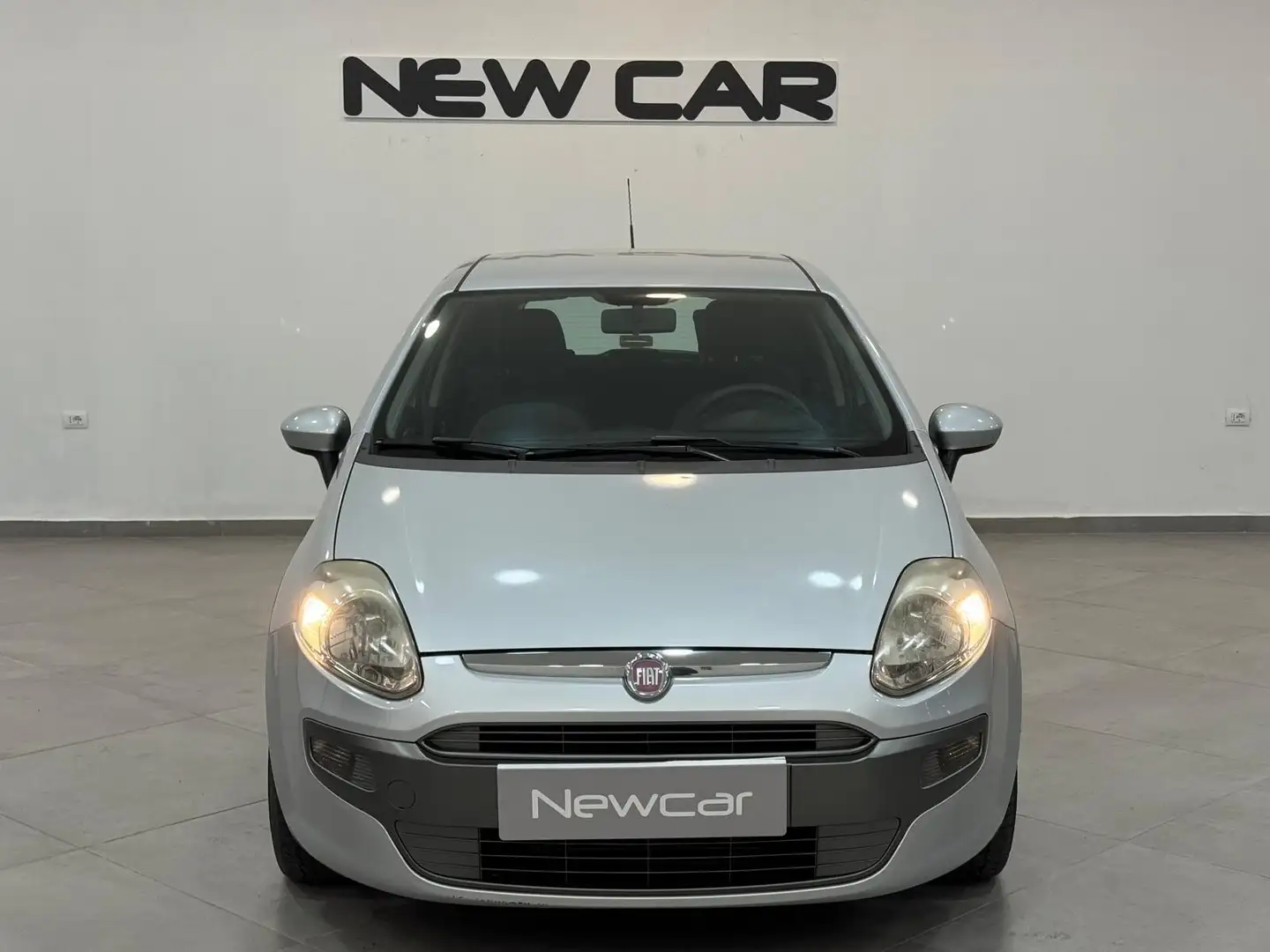 Fiat Punto Evo Punto Evo 1.3 Mjt 75 CV DPF 5 porte S&S Dynamic Plateado - 2