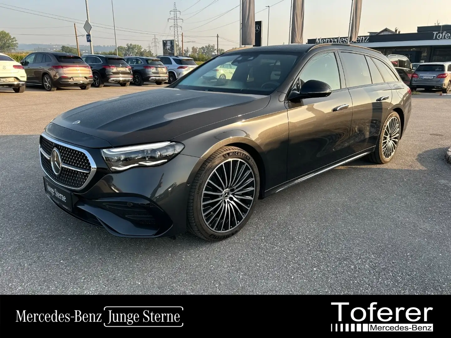 Mercedes-Benz E 300 de 4MATIC T-Modell Österreich Edition AMG, Supersc Grau - 1