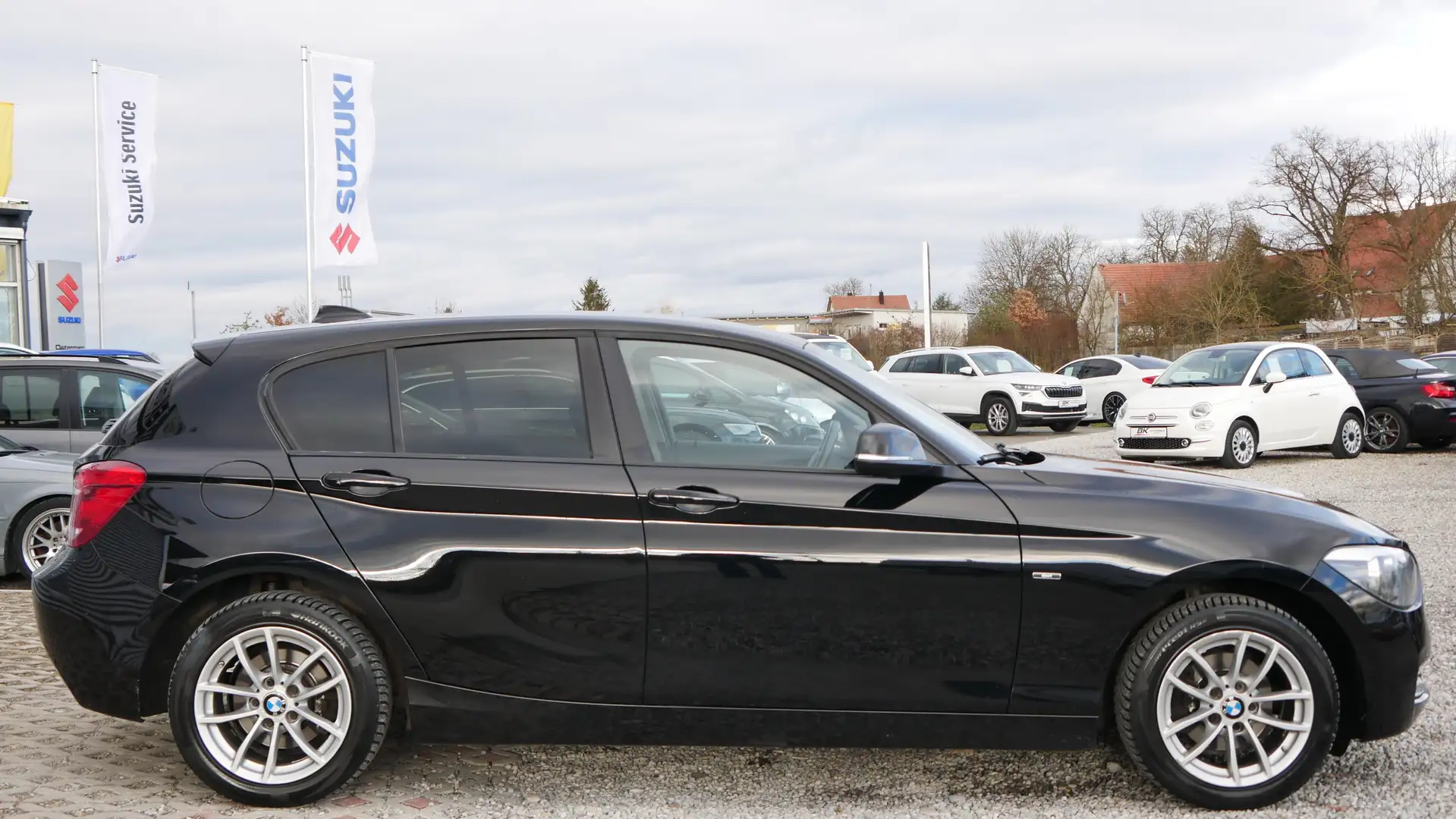 BMW 116 i Steuerkette Neu TÜV,- Kundendienst Neu Sitzhe Schwarz - 2