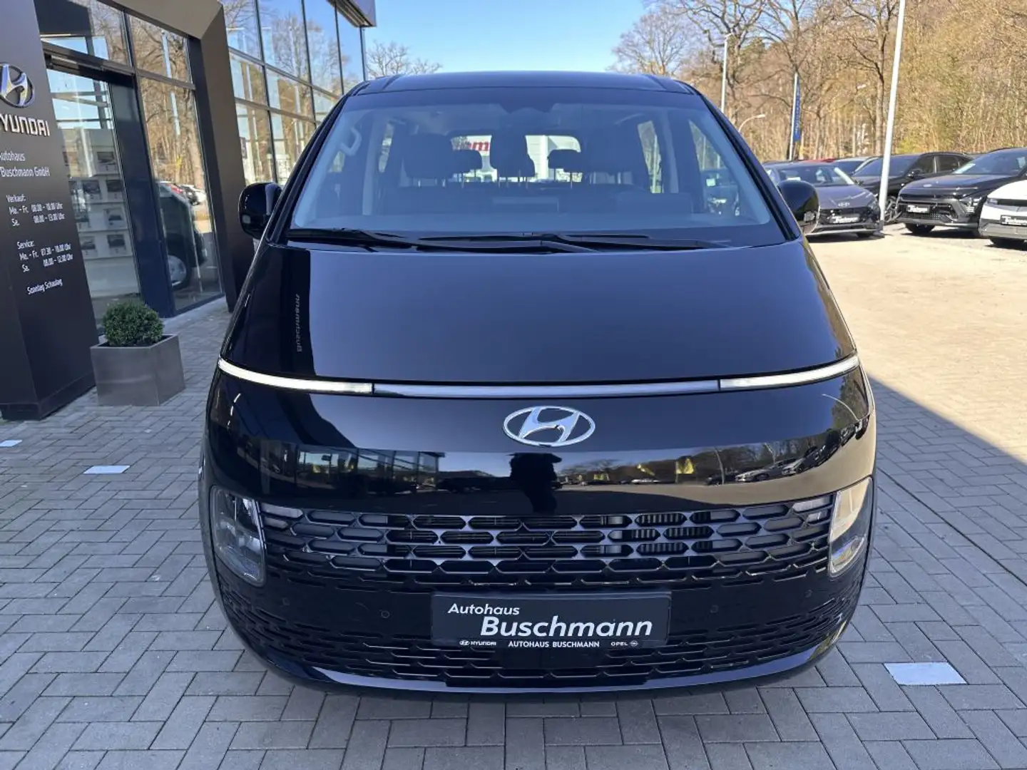 Hyundai STARIA 2.2 CRDi Trend 9-Sitzer RFK Schwarz - 2