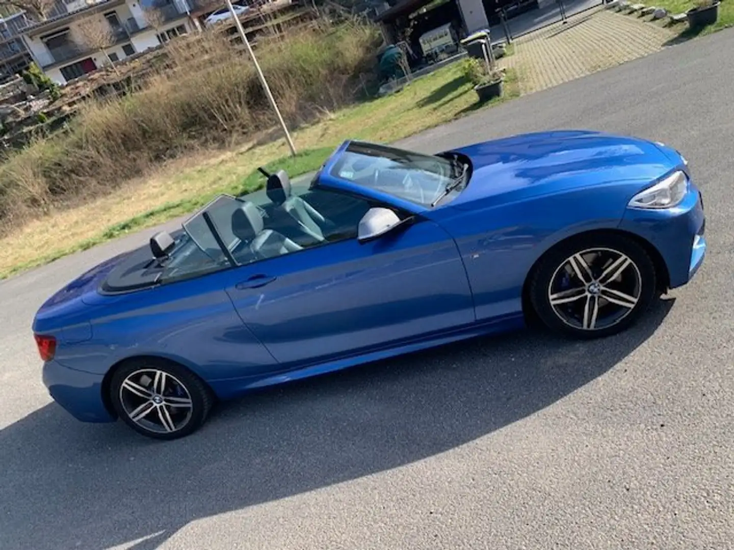 BMW 240 M240i xDrive Cabrio Sport-Aut. Синій - 1