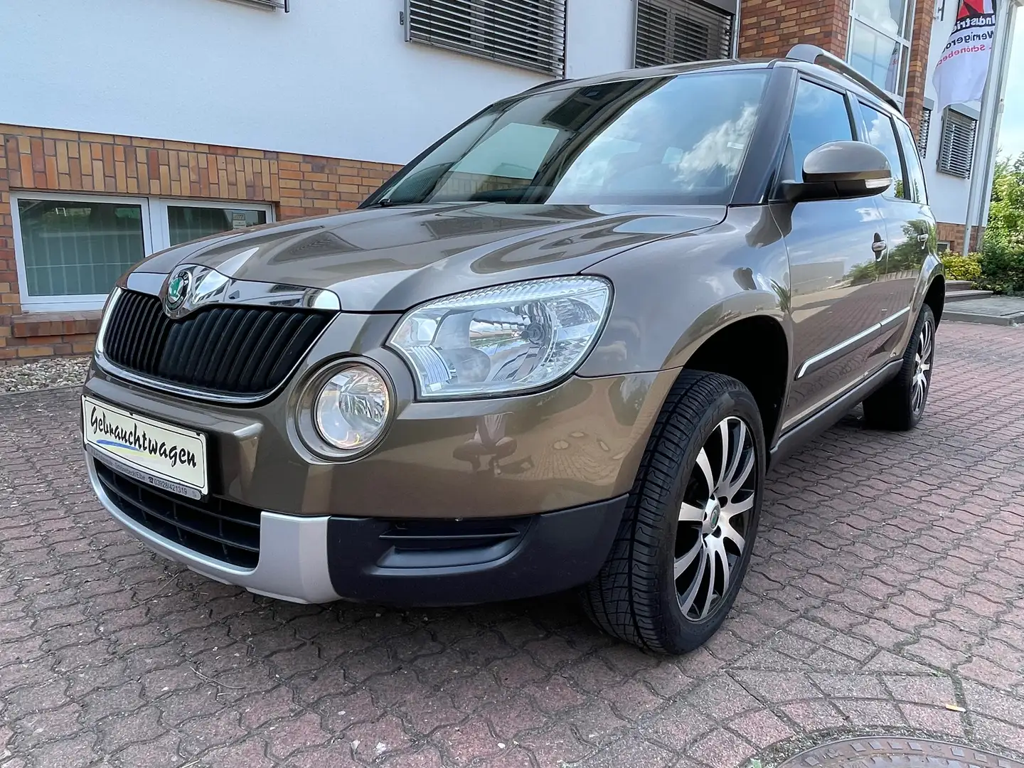 Skoda Yeti 1.4 TSI Active Green tec Hnědá - 1
