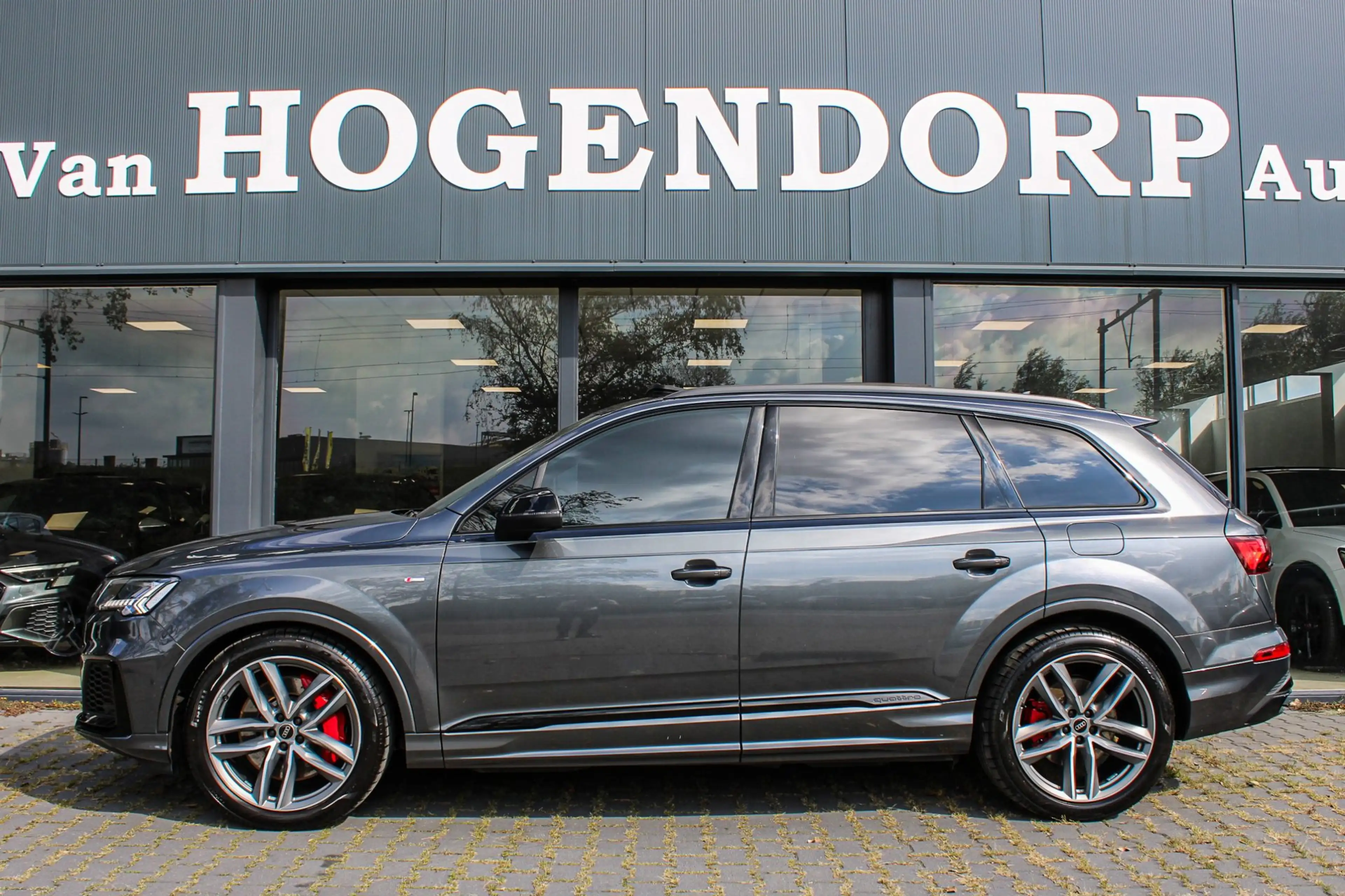 Audi Q7 60 TFSI e quattro S LINE PANO HUD SOFTCLOSE BTW — photo 4