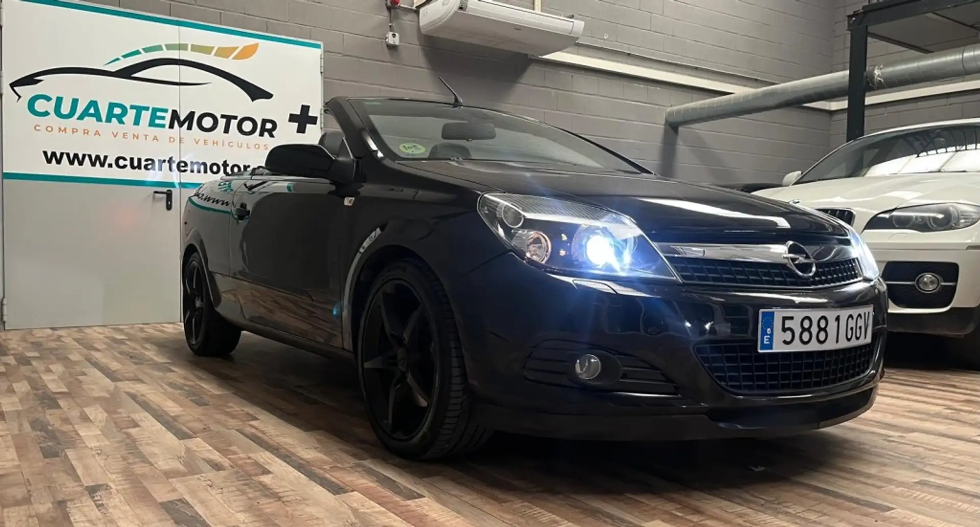 Opel Astra Twin Top 1.9CDTi Cosmo Negro - 1