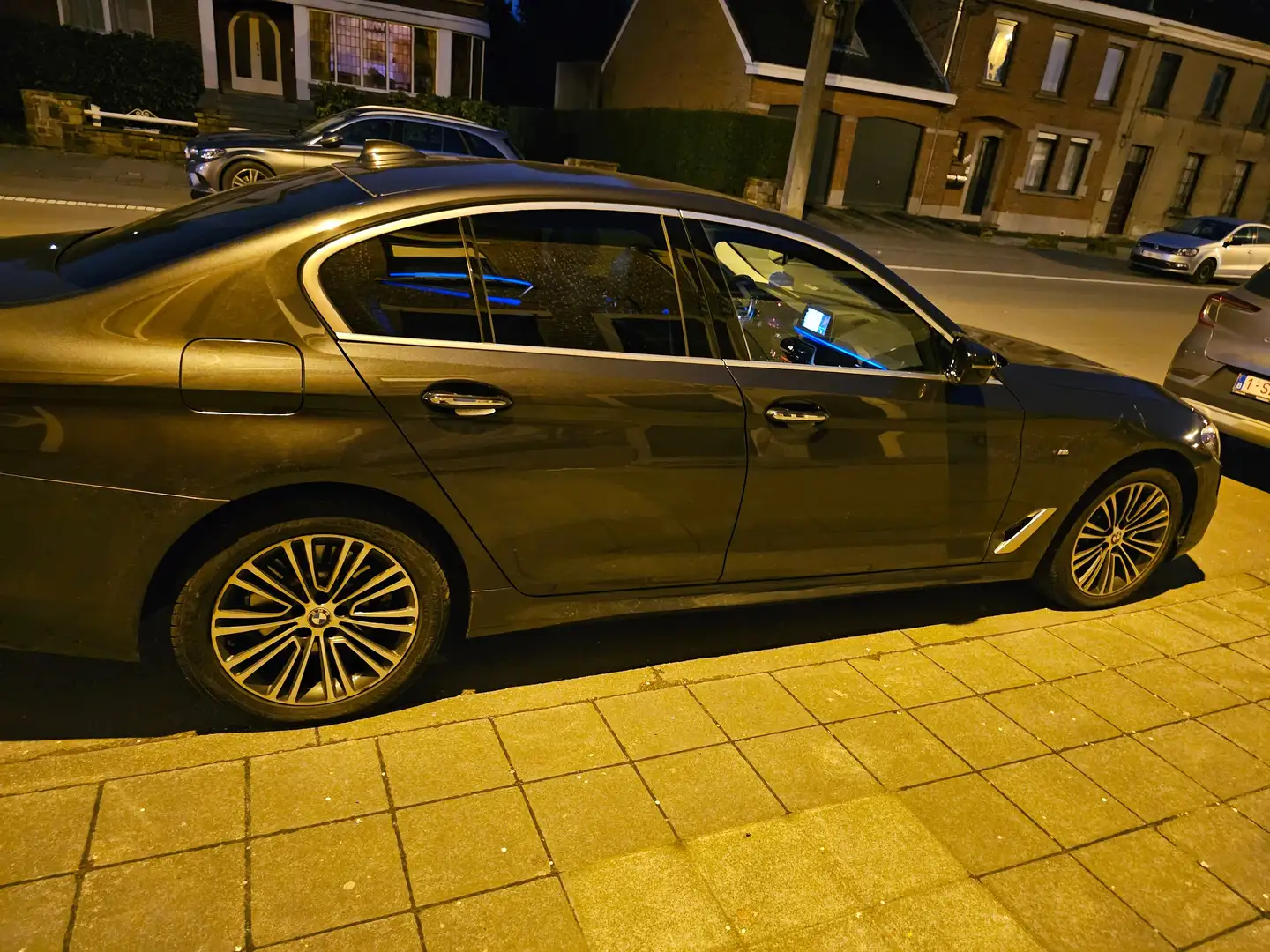 BMW 520 520 d Business Edition (ACO) (EU6c) Grijs - 1