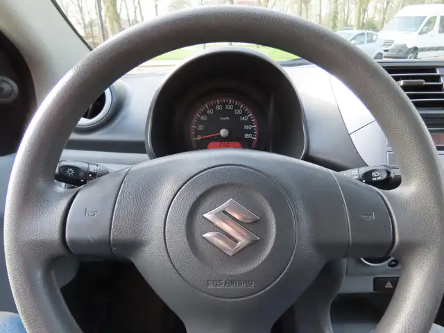 Suzuki Alto view 11