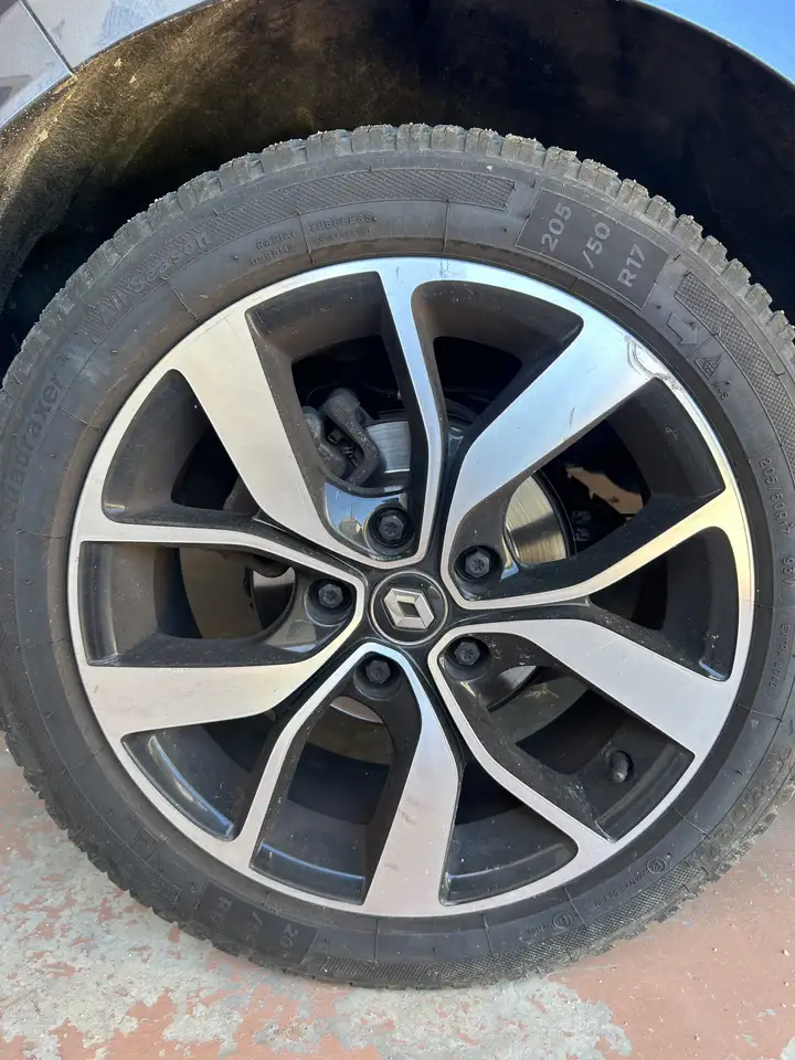 Renault Megane Citadine 5 portes — photo 3