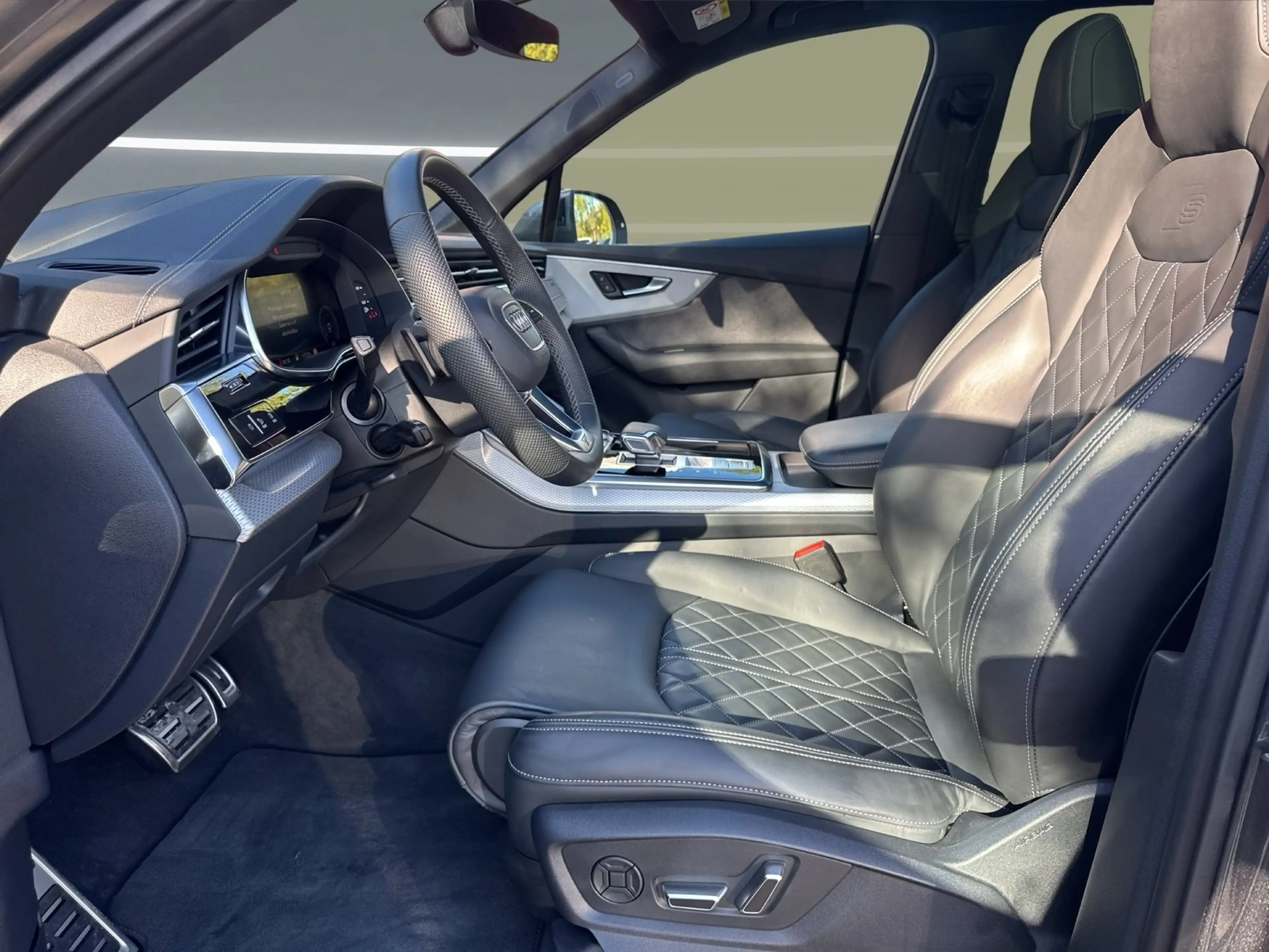 Audi SQ7 TFSI AHK HD-MATRIX Memory PANO B&O HuD 22" — photo 13