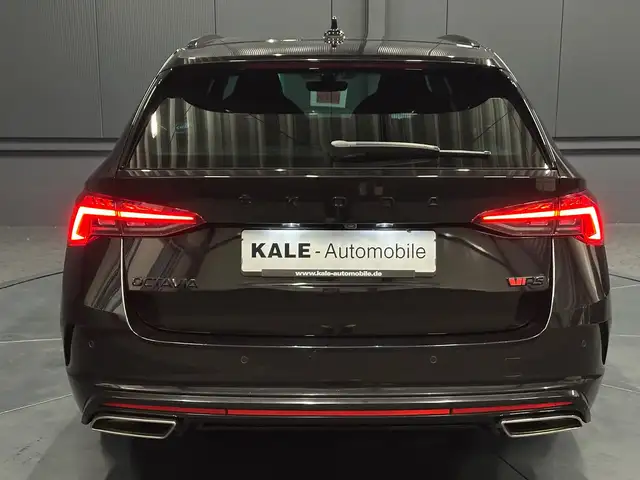 Skoda Octavia view 4