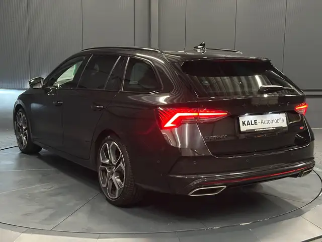 Skoda Octavia view 3