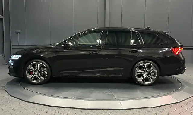 Skoda Octavia view 2