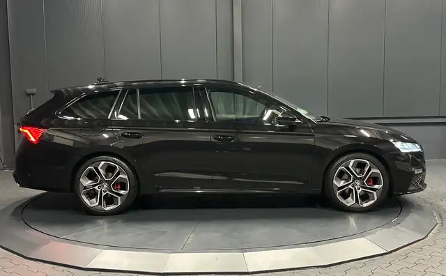Skoda Octavia view 6