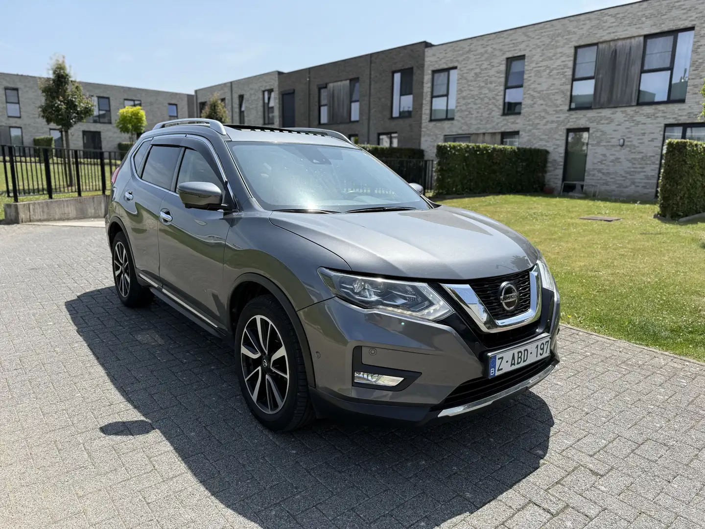Nissan X-Trail 1.7 dCi 2WD Tekna+ 7pl. Xtronic EURO 6d Grau - 1