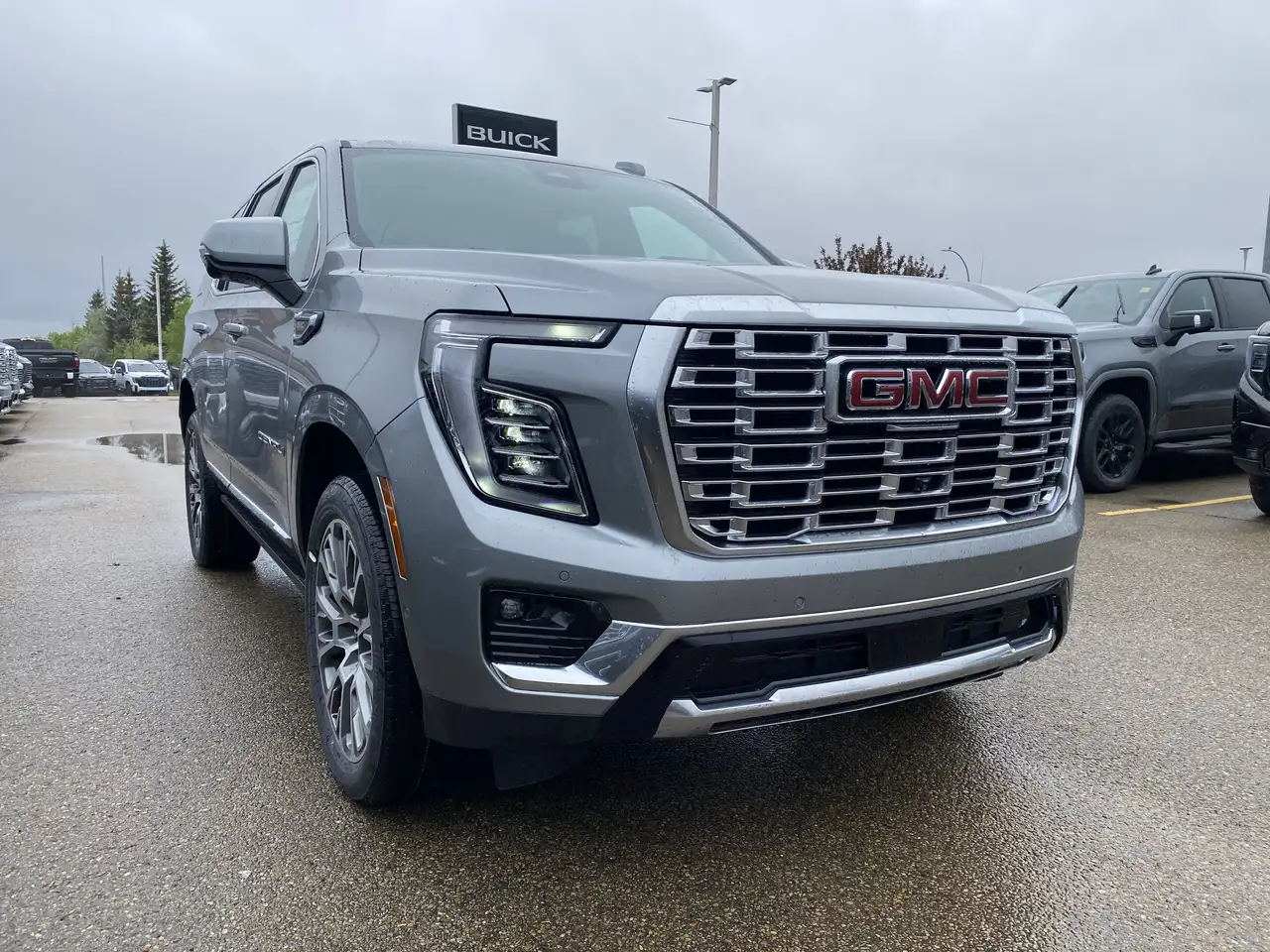 GMC Yukon photo GMC Yukon