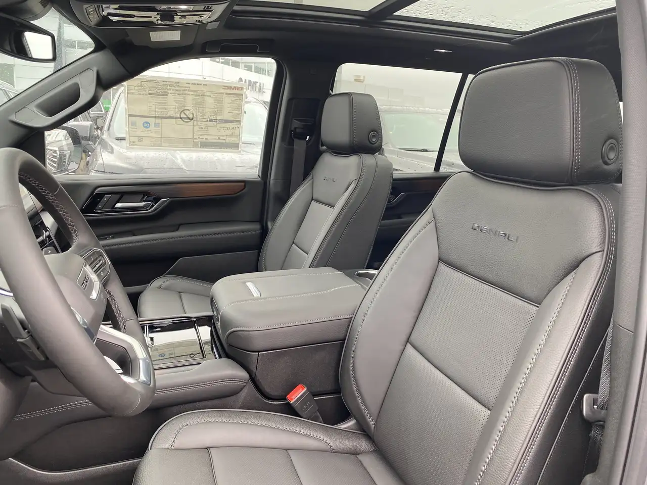 GMC Yukon photo GMC Yukon