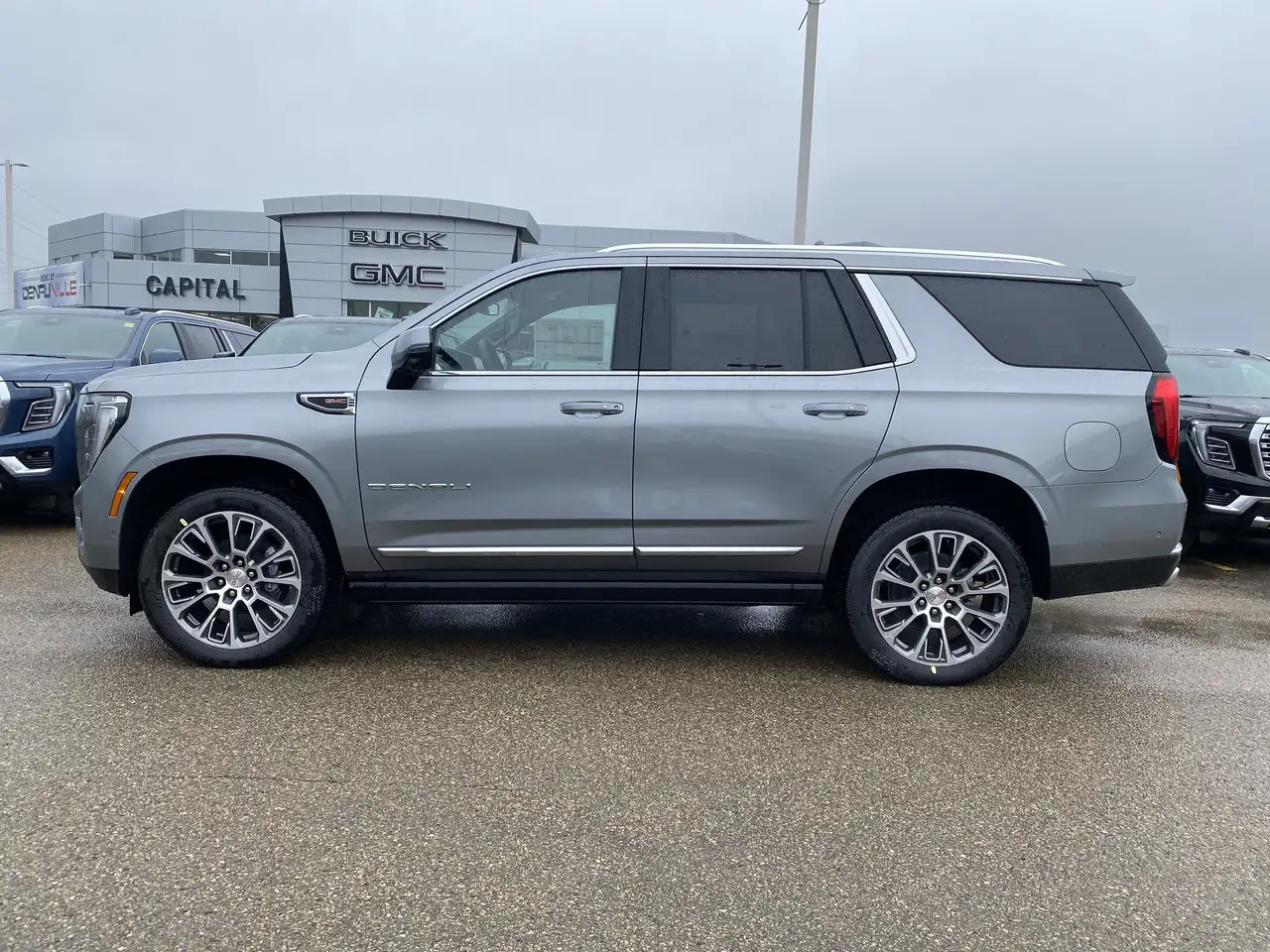 GMC Yukon photo GMC Yukon