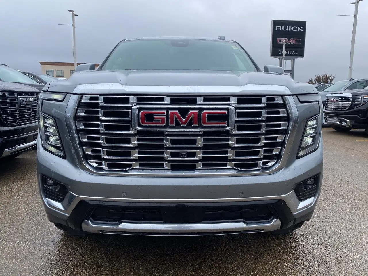 GMC Yukon photo GMC Yukon