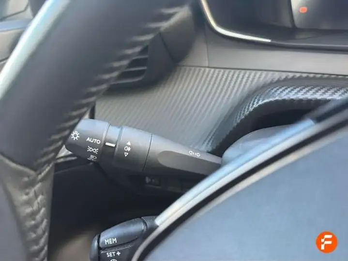 Peugeot 2008 2024, foto 18