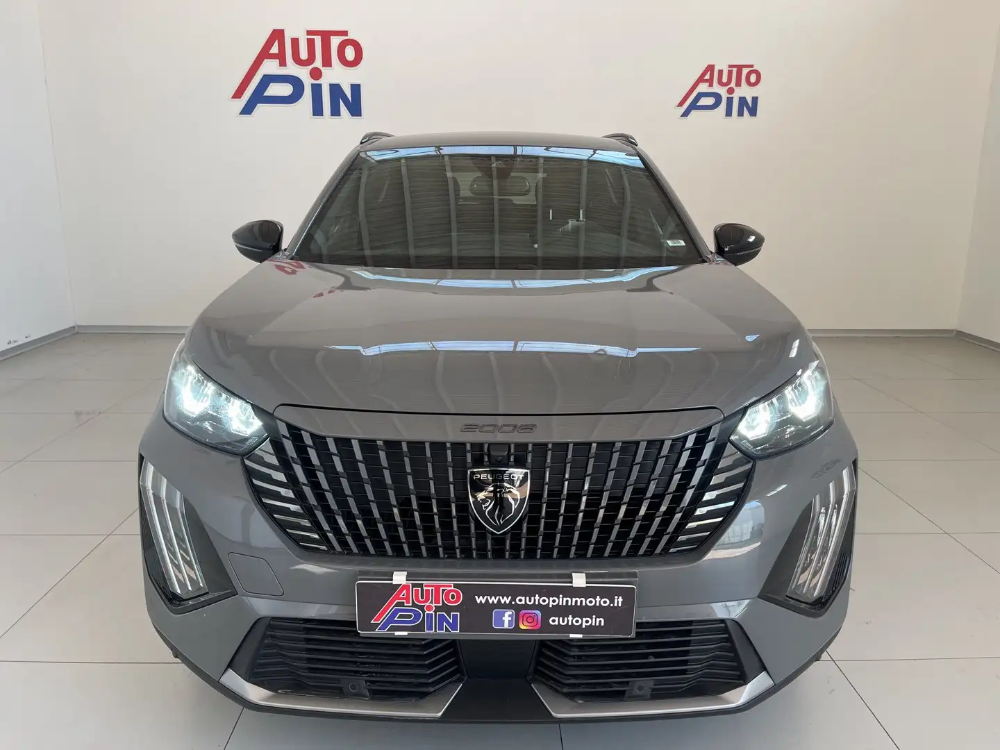 Peugeot 2008 PureTech 100 S&S Allure *PROMO* Gris - 2