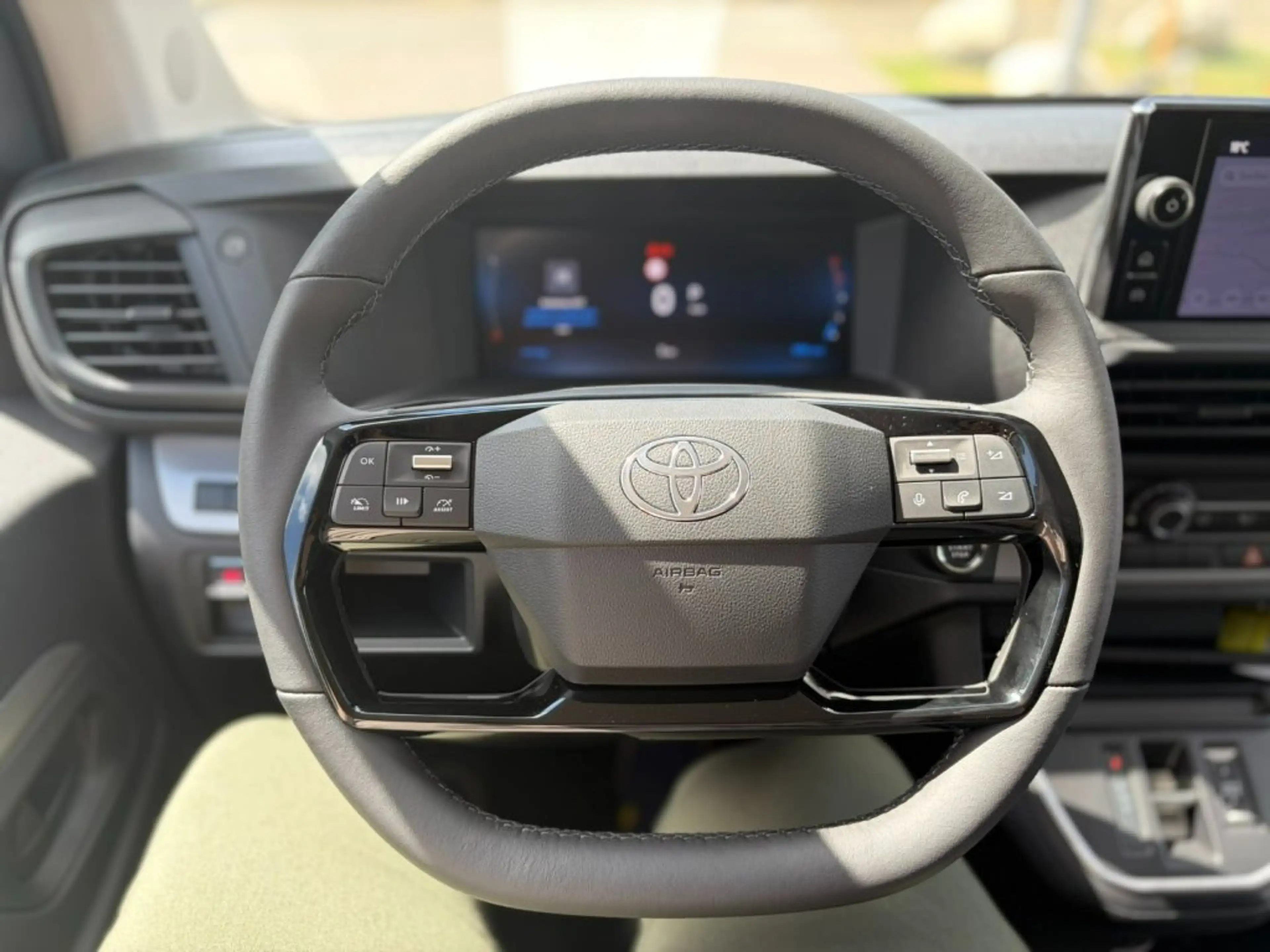 Toyota Proace DKB L2, Gewerbewochen — photo 13