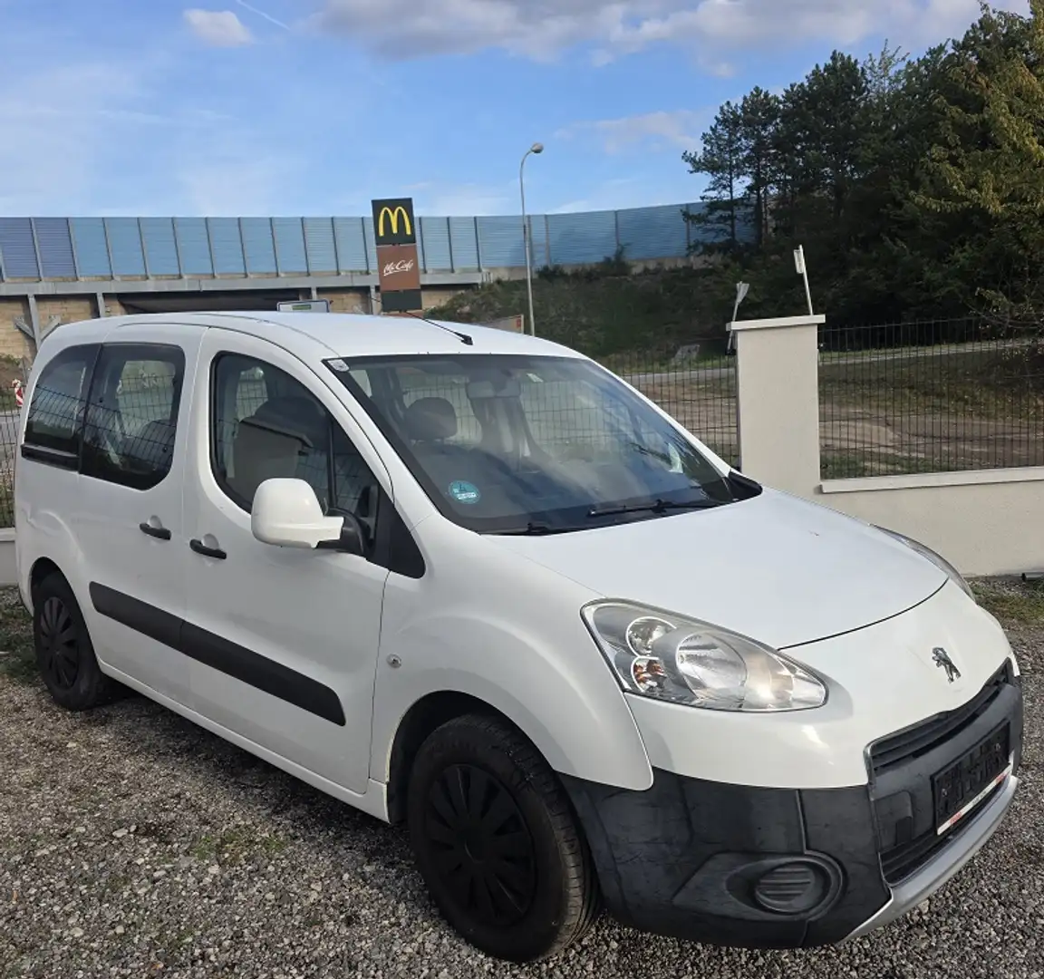 Peugeot Partner Partner Tepee Active 1,6 e-HDi 92 FAP Weiß - 2