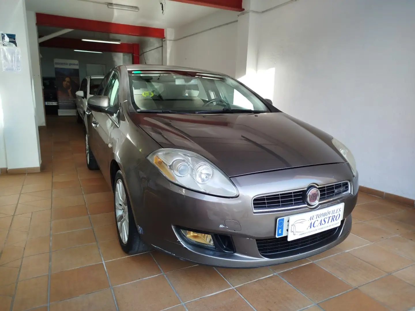 Fiat Bravo 1.6Mjt Active Marrón - 2