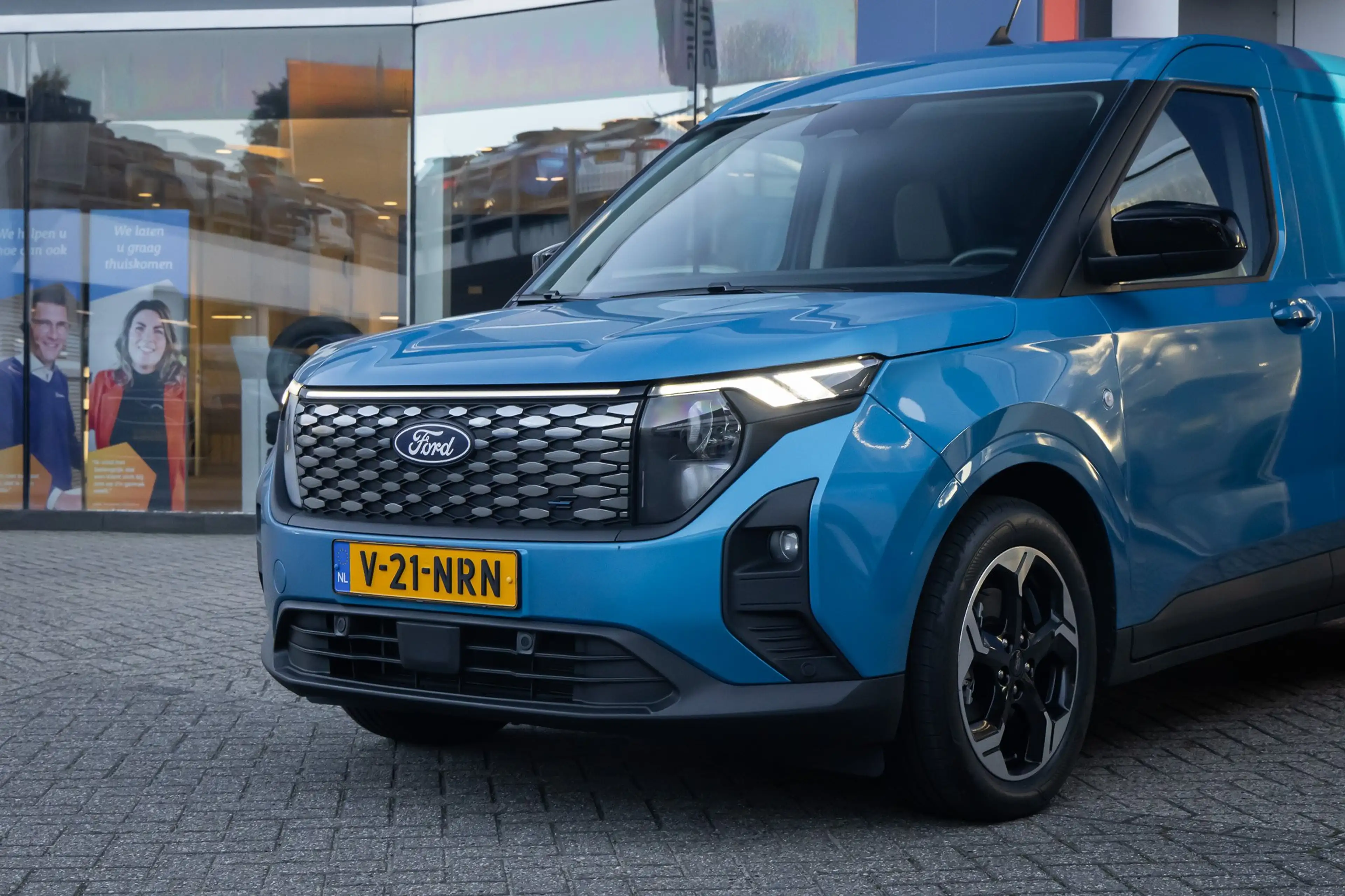 Ford E-Transit Cour. Limited 44 kWh | Trekhaak | Camera | Adap.cr — photo 4