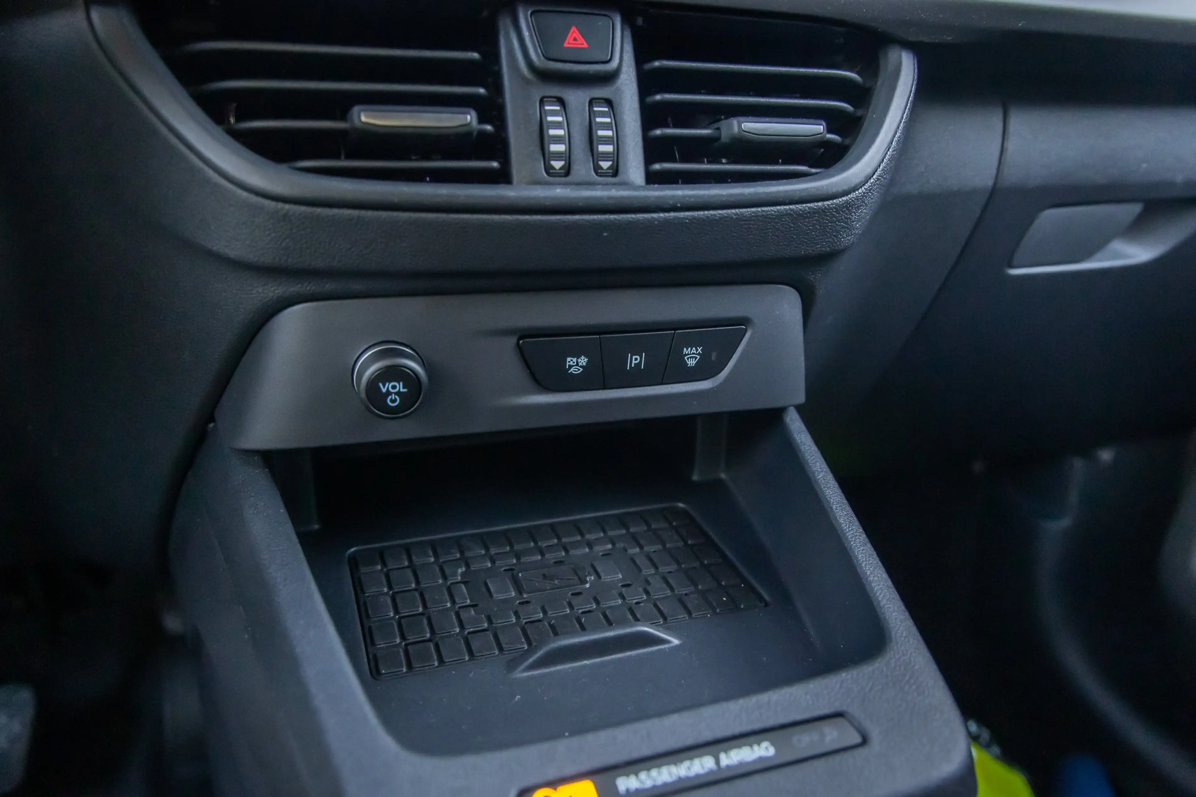 Ford E-Transit Cour. Limited 44 kWh | Trekhaak | Camera | Adap.cr — photo 18