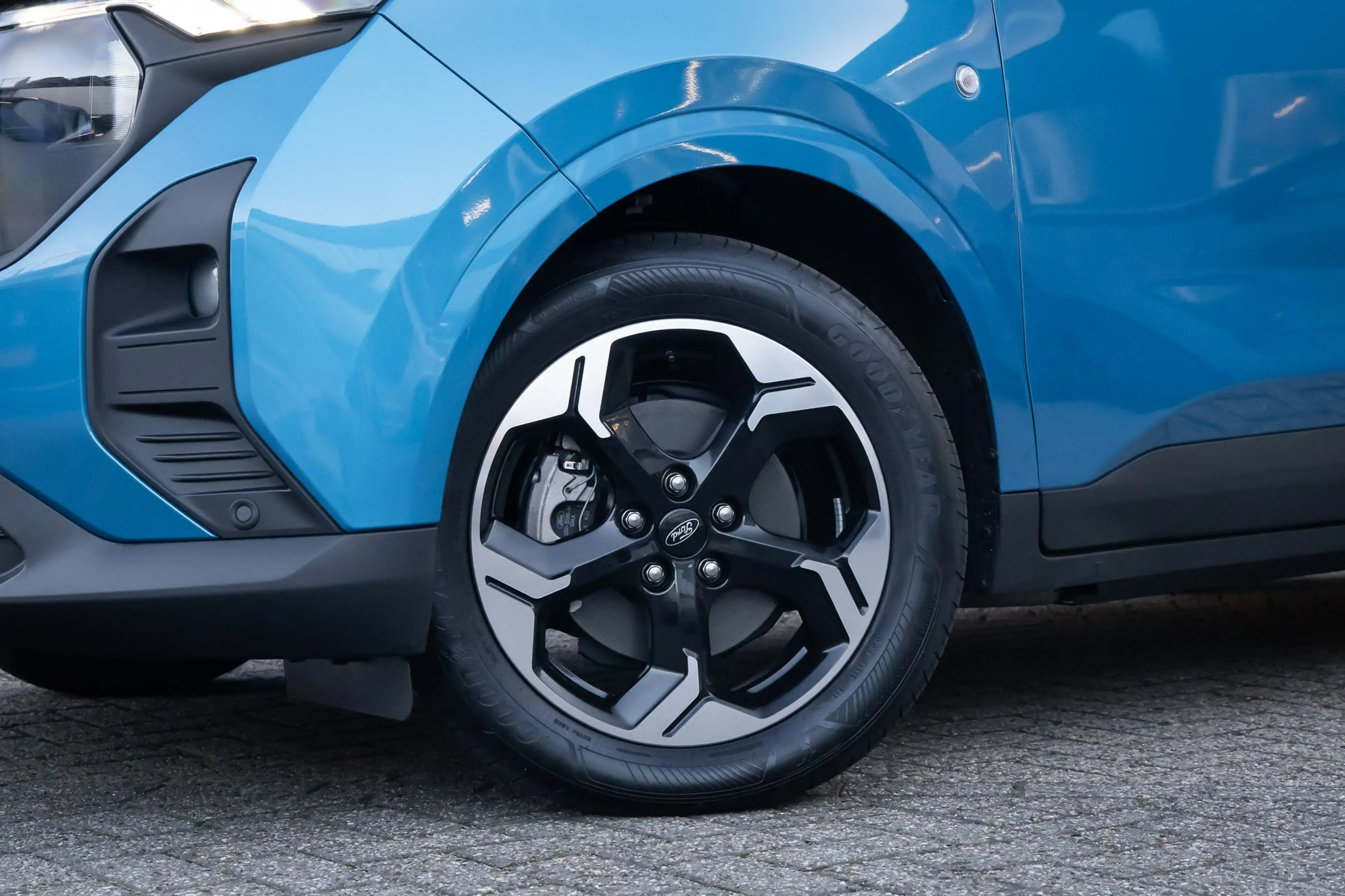 Ford E-Transit Cour. Limited 44 kWh | Trekhaak | Camera | Adap.cr — photo 9