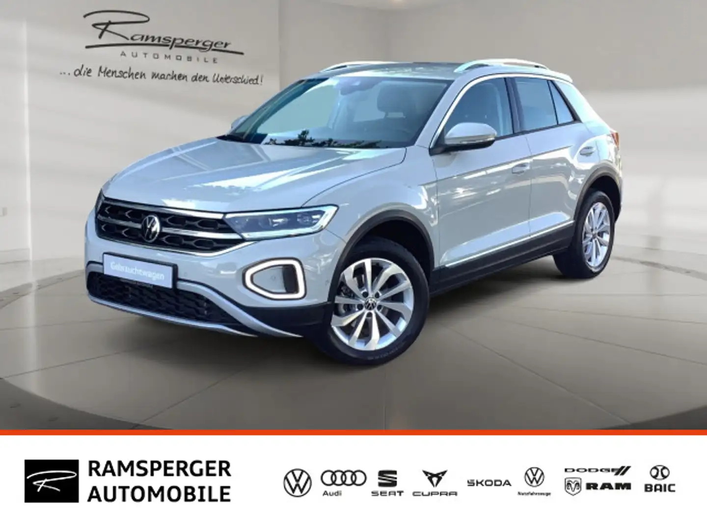 Volkswagen T-Roc 1.5 TSI DSG Style ACC LED Keyless Kamera Grau - 1