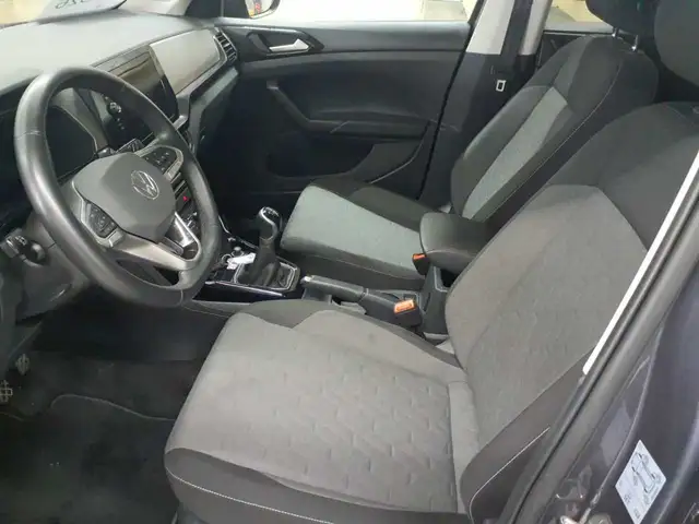 Volkswagen T-Cross view 7