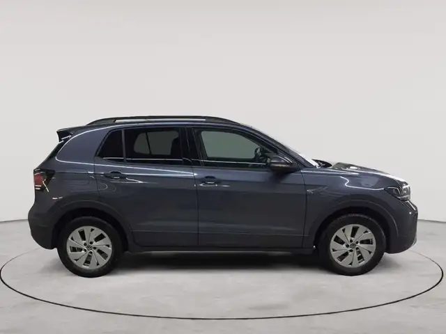 Volkswagen T-Cross view 3
