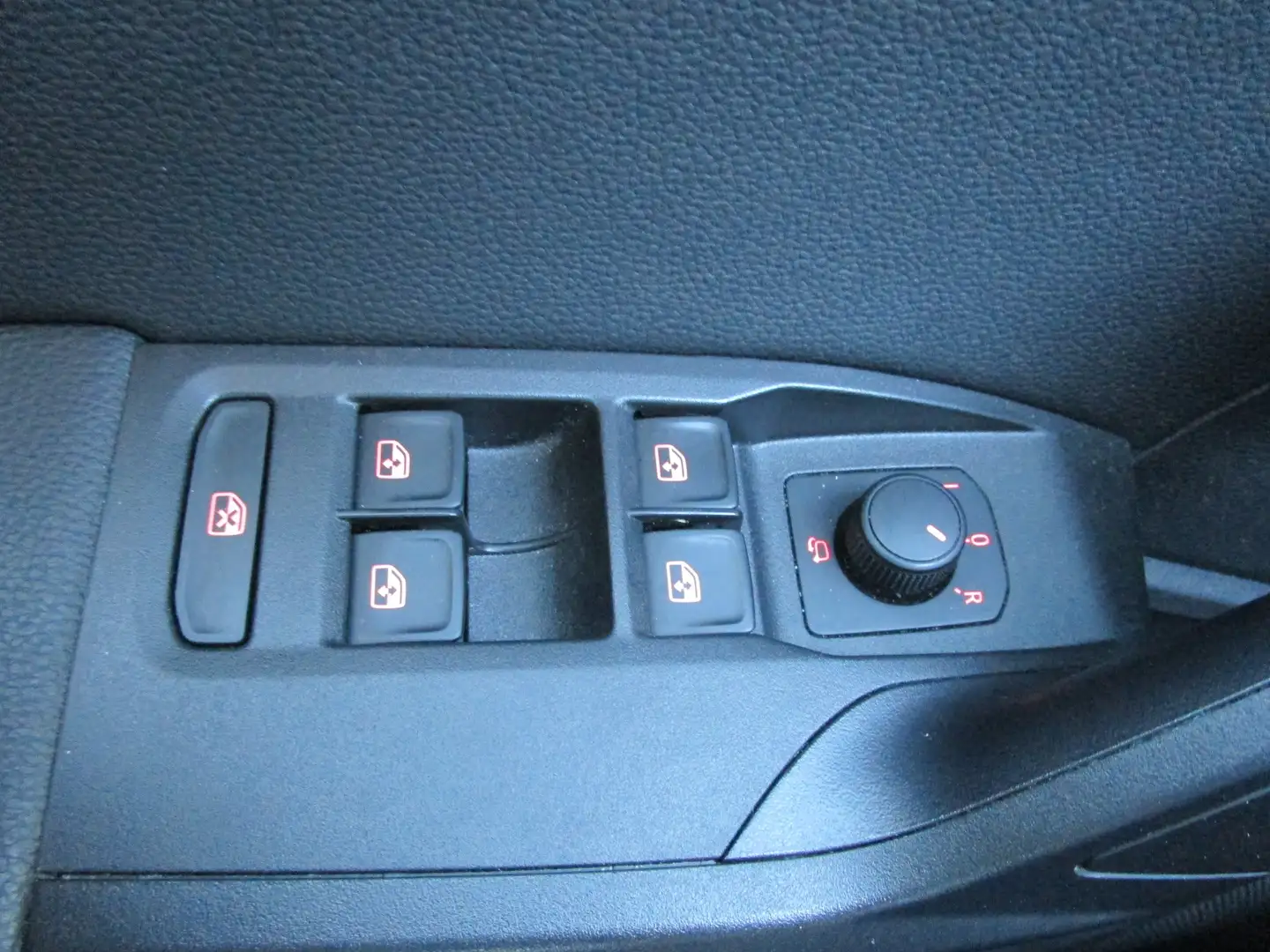 SEAT Arona Xperience Rot - 2