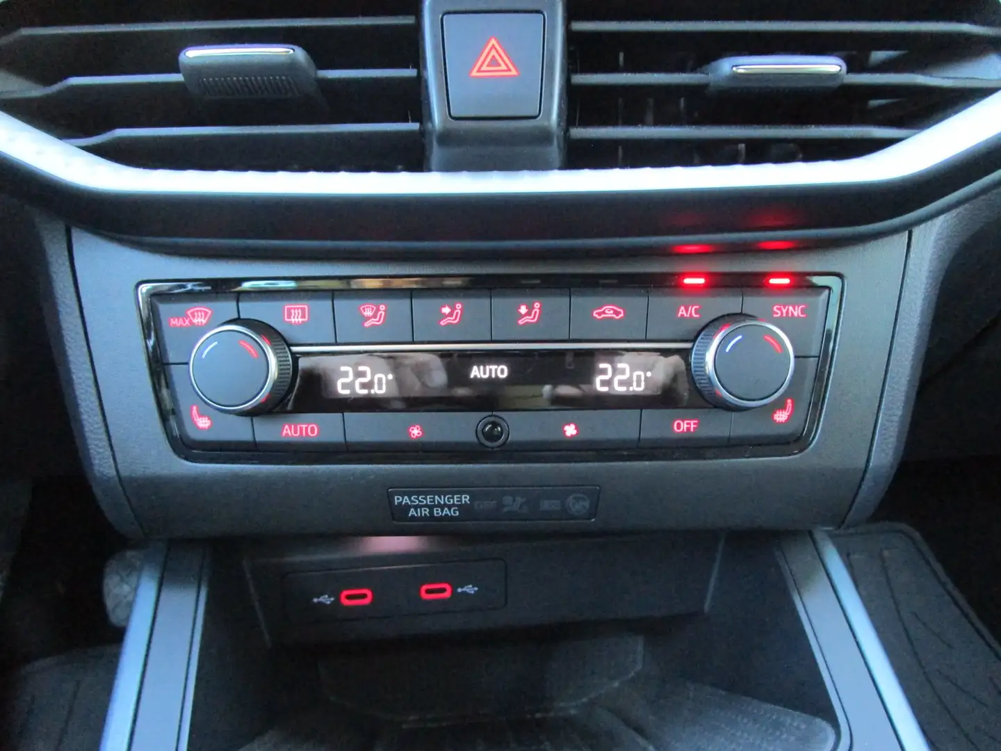 SEAT Arona Xperience Rot - 1