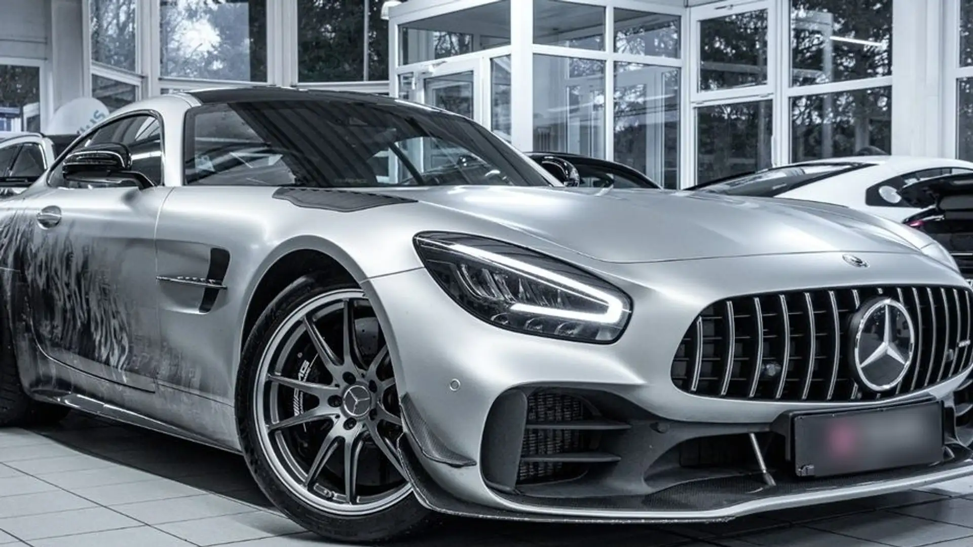 Mercedes-Benz AMG GT Coupé R Gris - 2