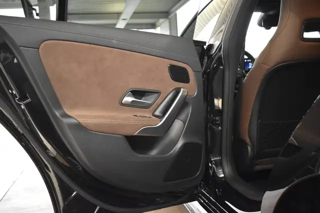 Mercedes-Benz 250 view 14