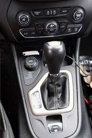 Cherokee 2.2 MJD 4WD Limited Drive I