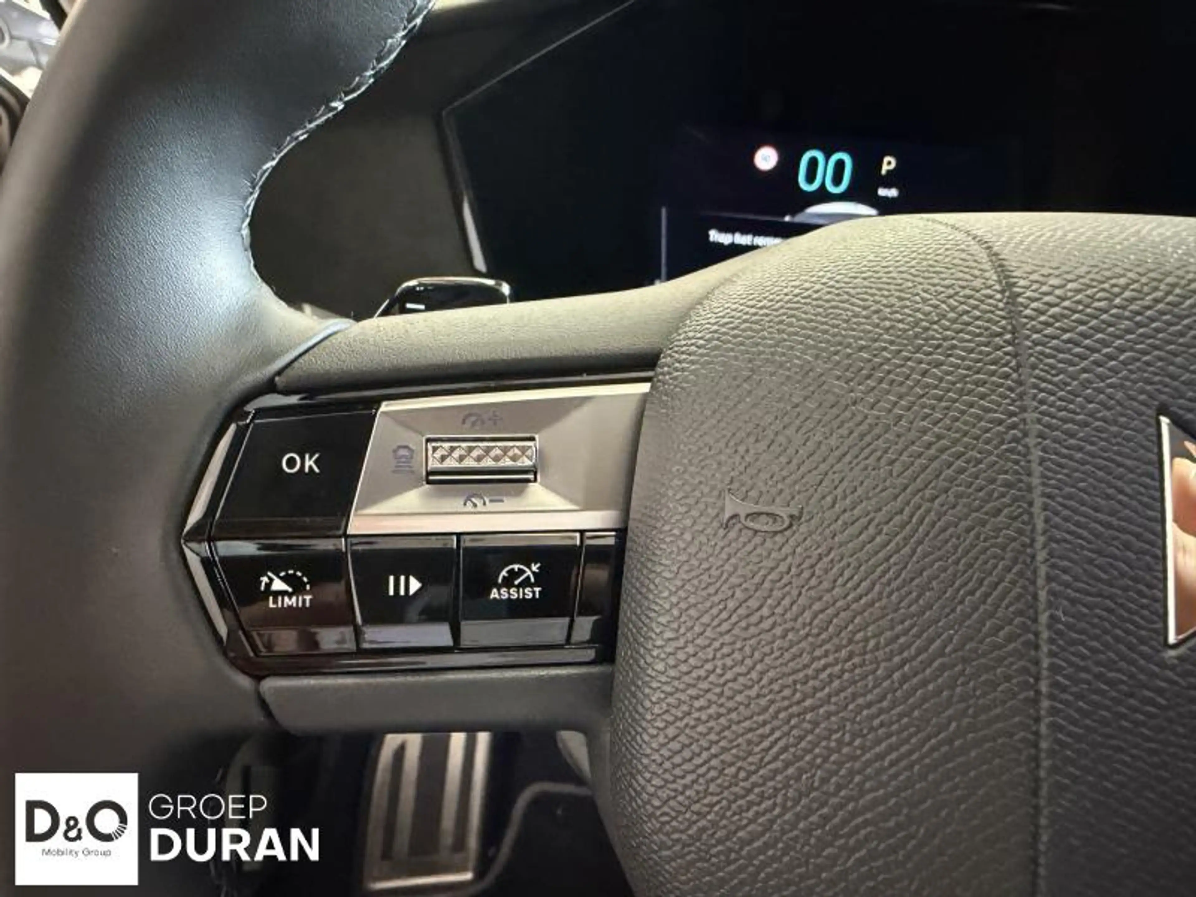 DS Automobiles DS 4 Crossback Etoile Hybrid e-dcs6 — photo 10