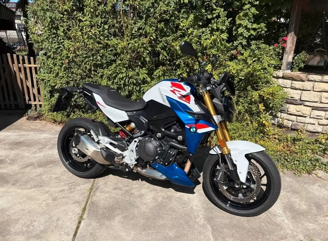 BMW F 900 R