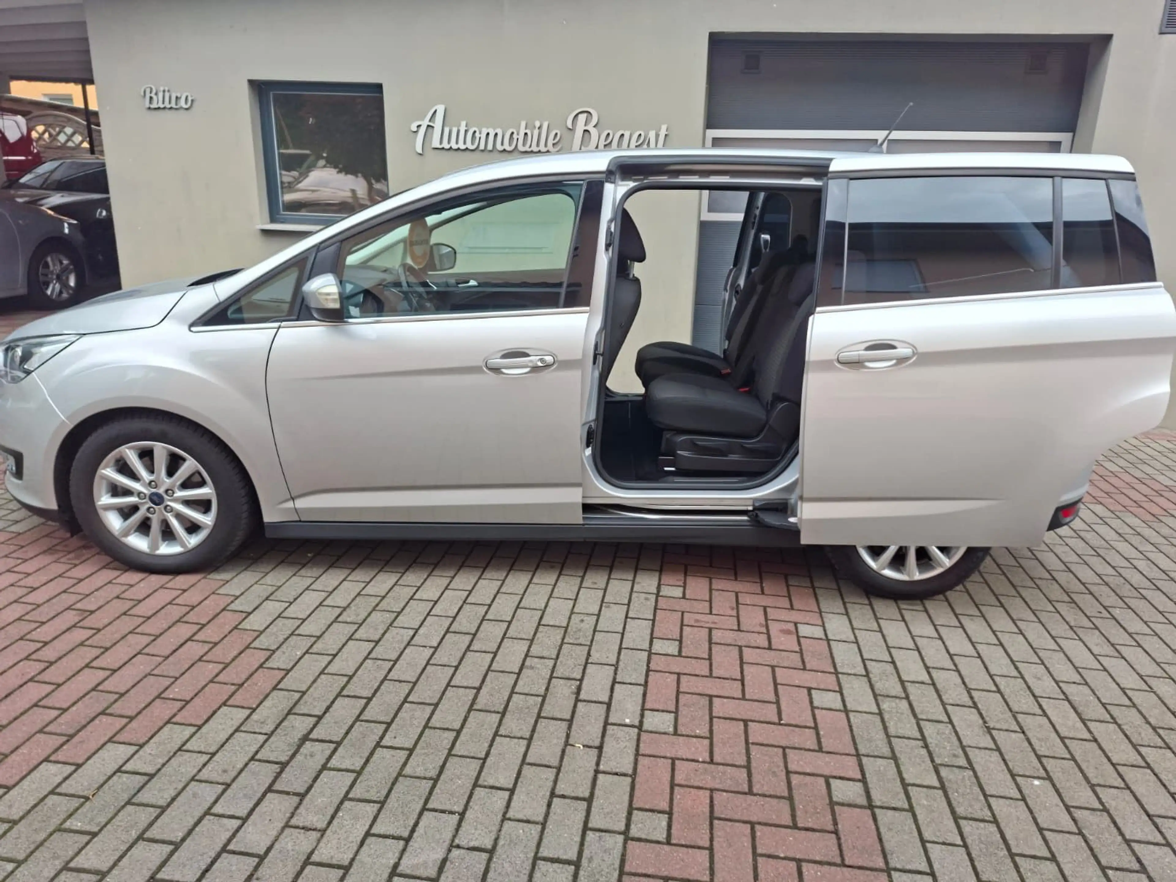 Ford Grand C-Max 7-SITZER+AHK+66TKM+SCHIEBETÜR LI/RE — photo 7