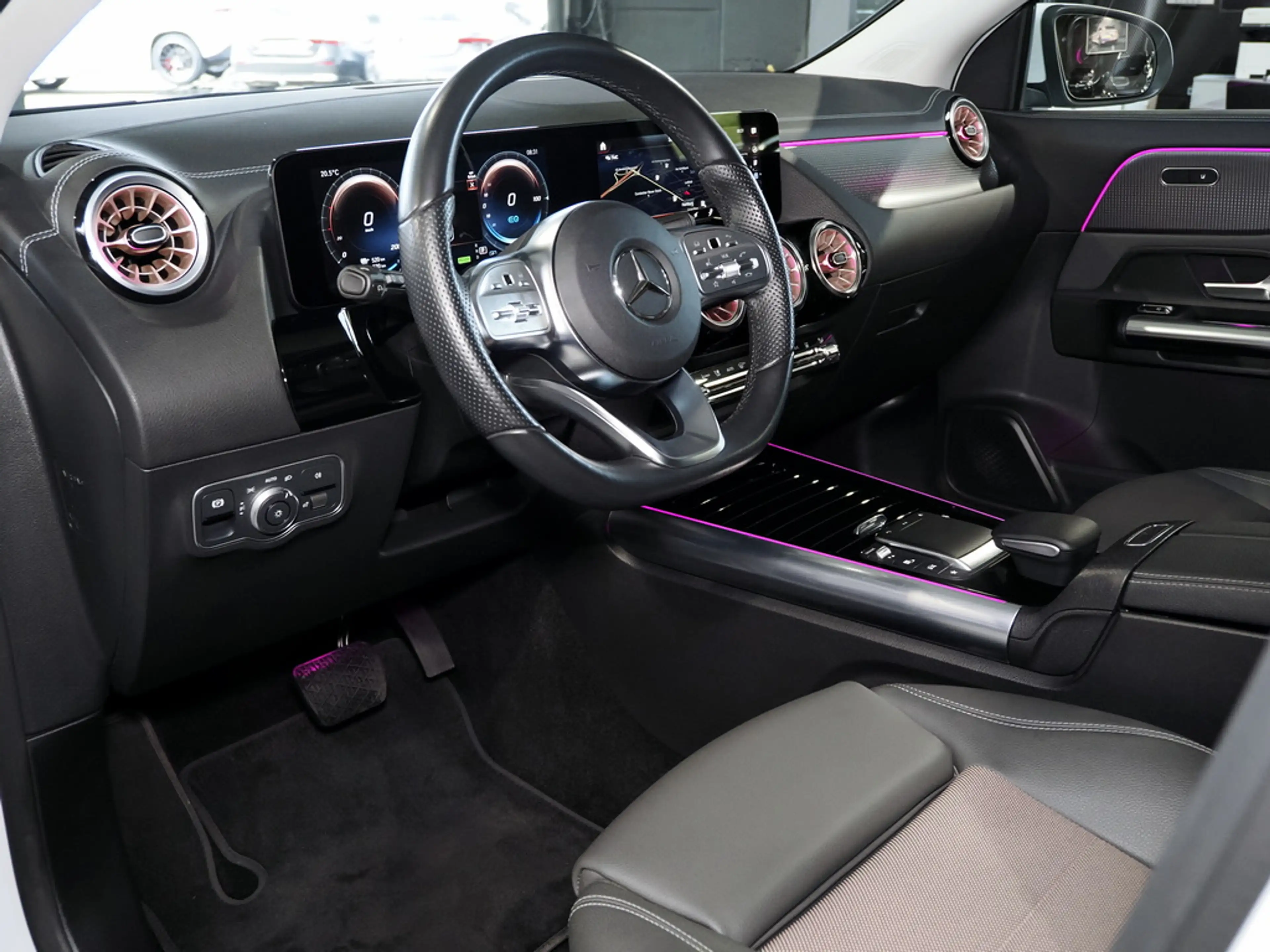 Mercedes-Benz EQA 250 + KAMERA LED DAB NAVI TEMPO SITHZG — photo 9