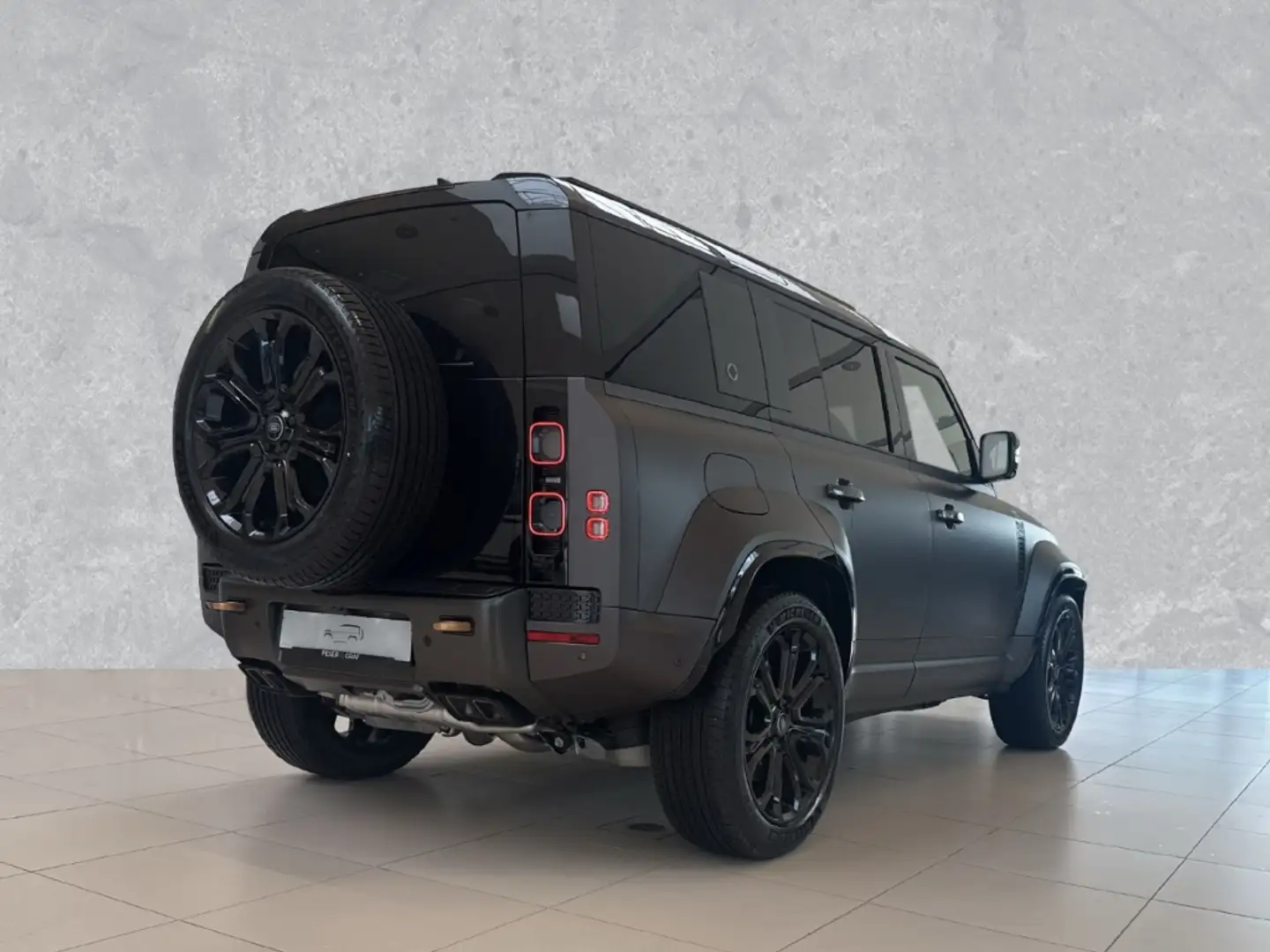 Land Rover Defender OCTA P635 Charente Grey Matt AHK 4.4 V8 Gris - 2